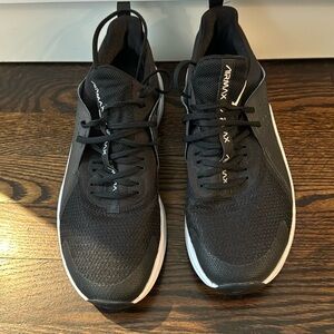 Size 8 Nike Air women’s sneakers